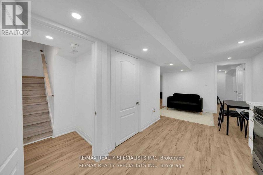 Unit 2 - 7294 Rosehurst Drive, Mississauga, Ontario L5N 8H1 - Photo 7 - W13859210