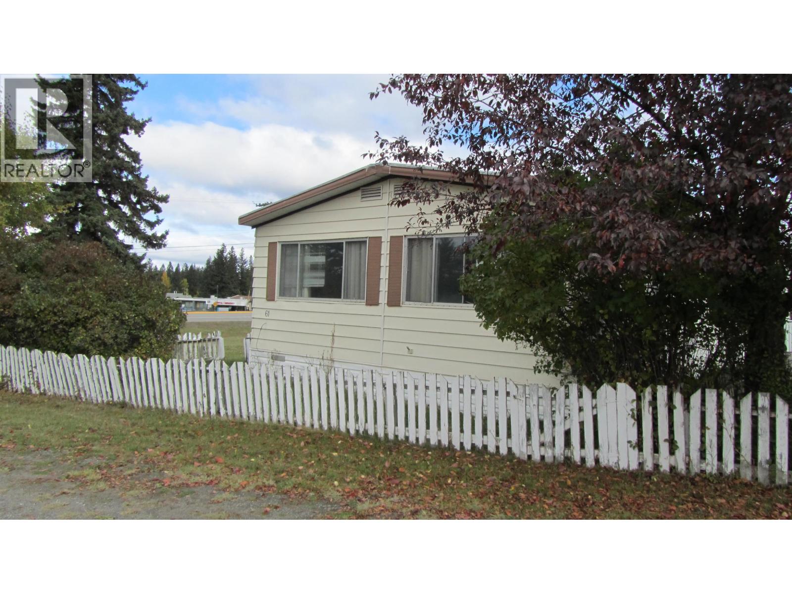 61 375 Horse Lake Road, 100 Mile House, British Columbia  V0K 2E0 - Photo 2 - R3172118