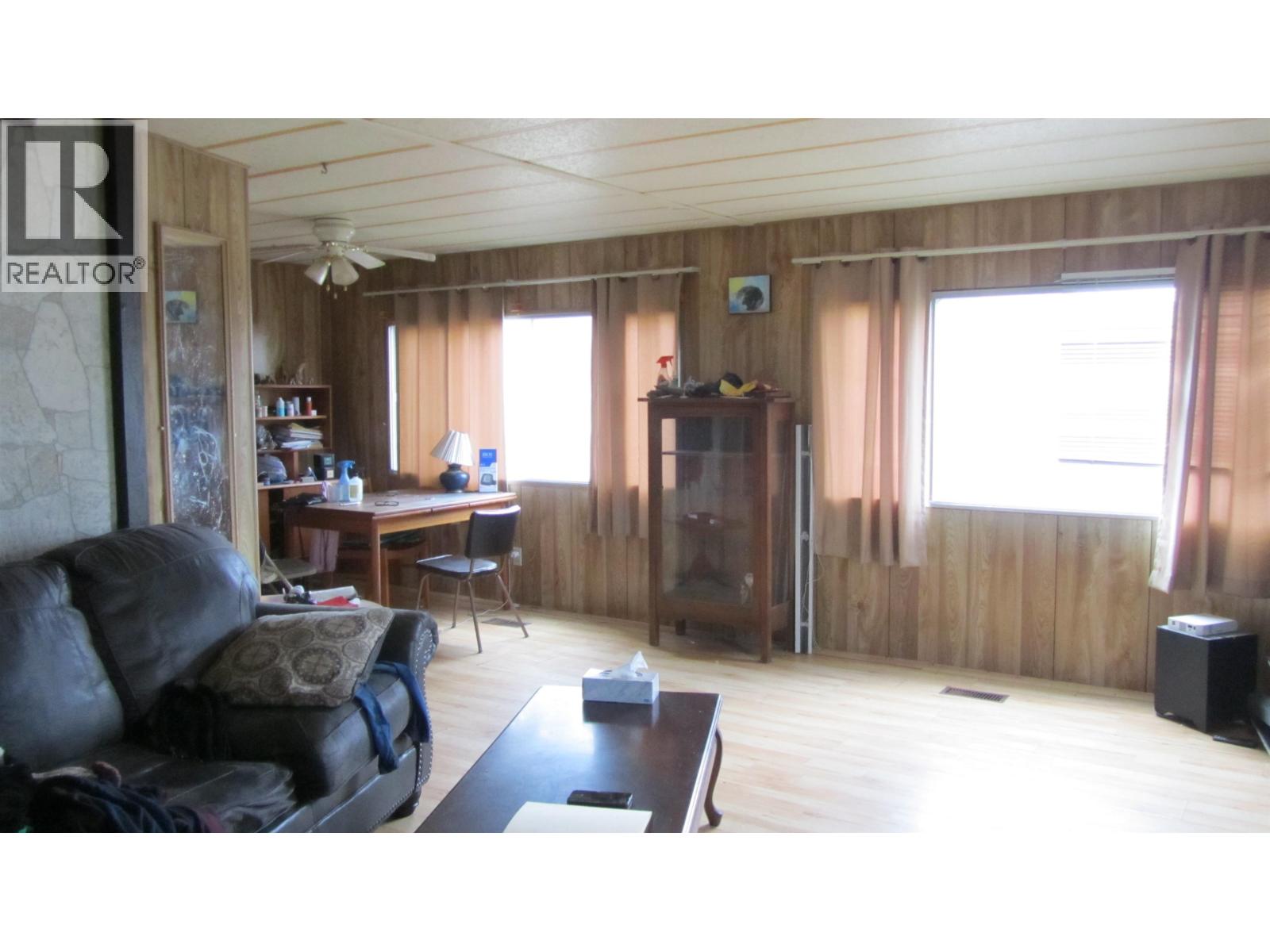 61 375 Horse Lake Road, 100 Mile House, British Columbia  V0K 2E0 - Photo 6 - R3172118