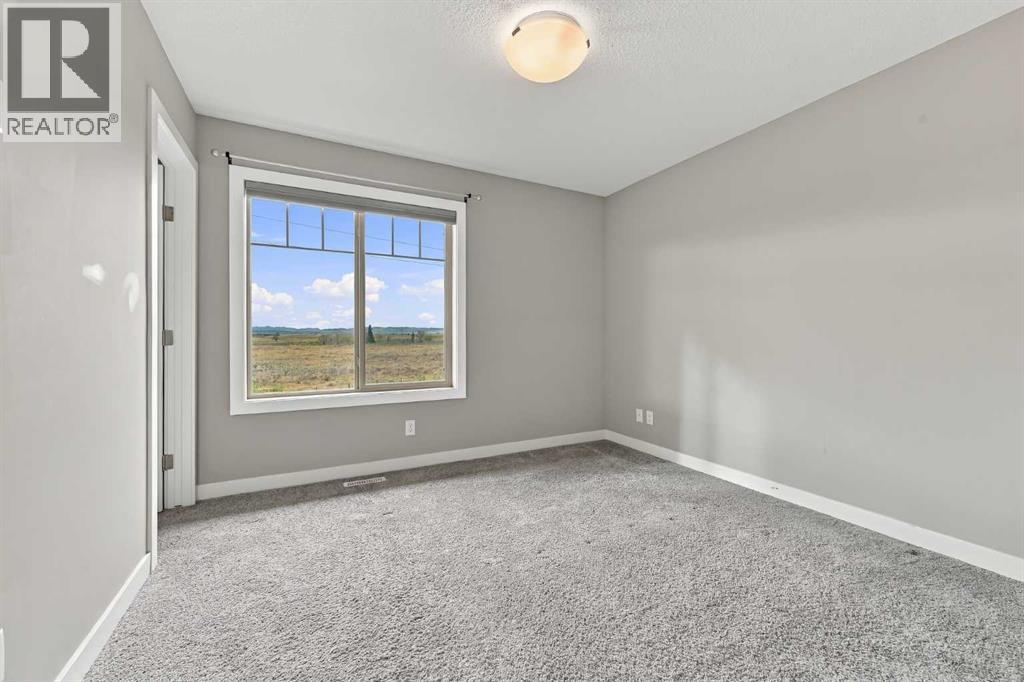 1604, 32 Horseshoe Crescent