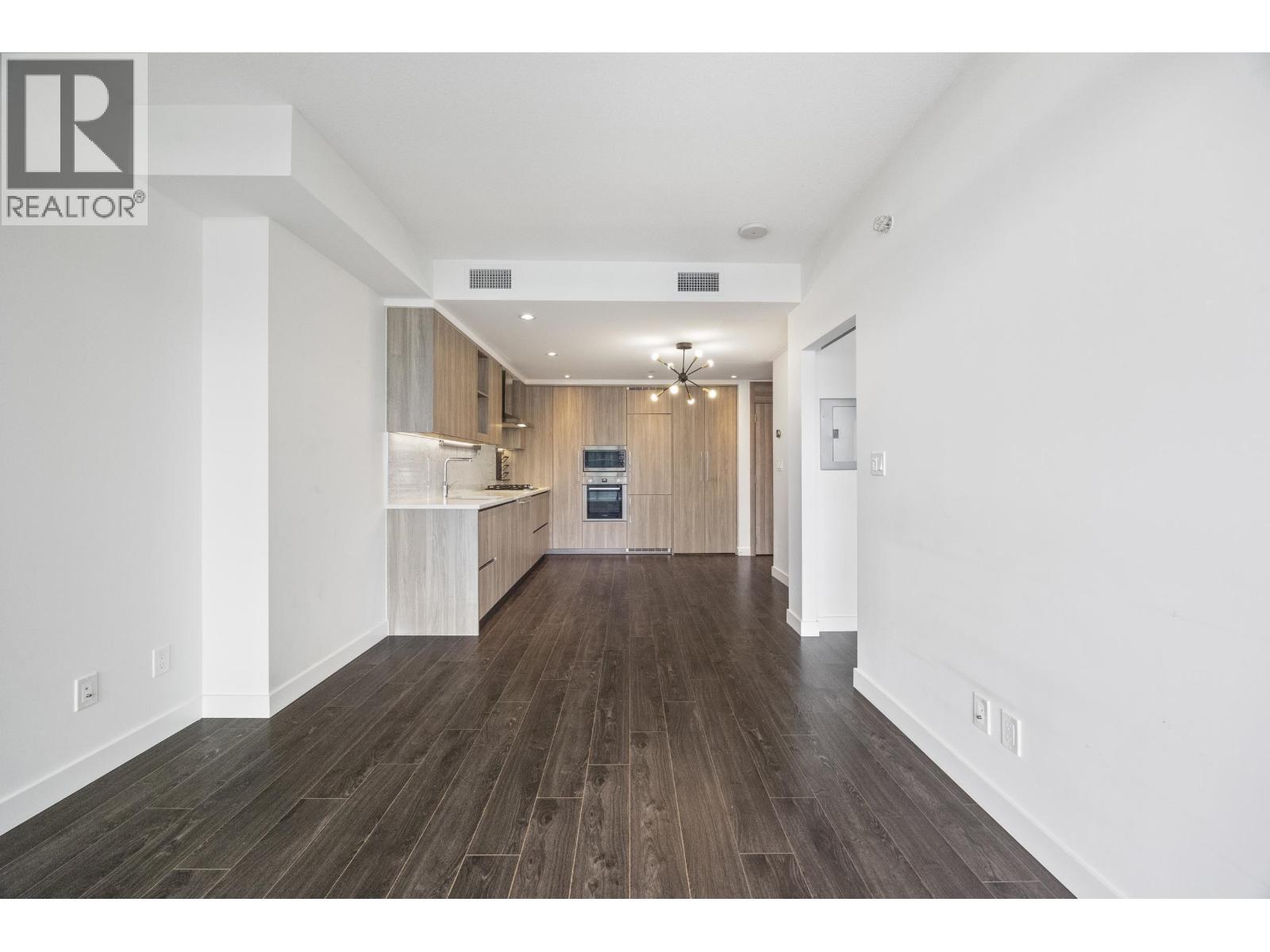 2912 4730 LOUGHEED HIGHWAY