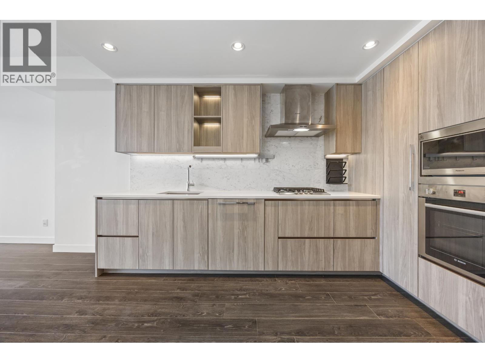 2912 4730 LOUGHEED HIGHWAY