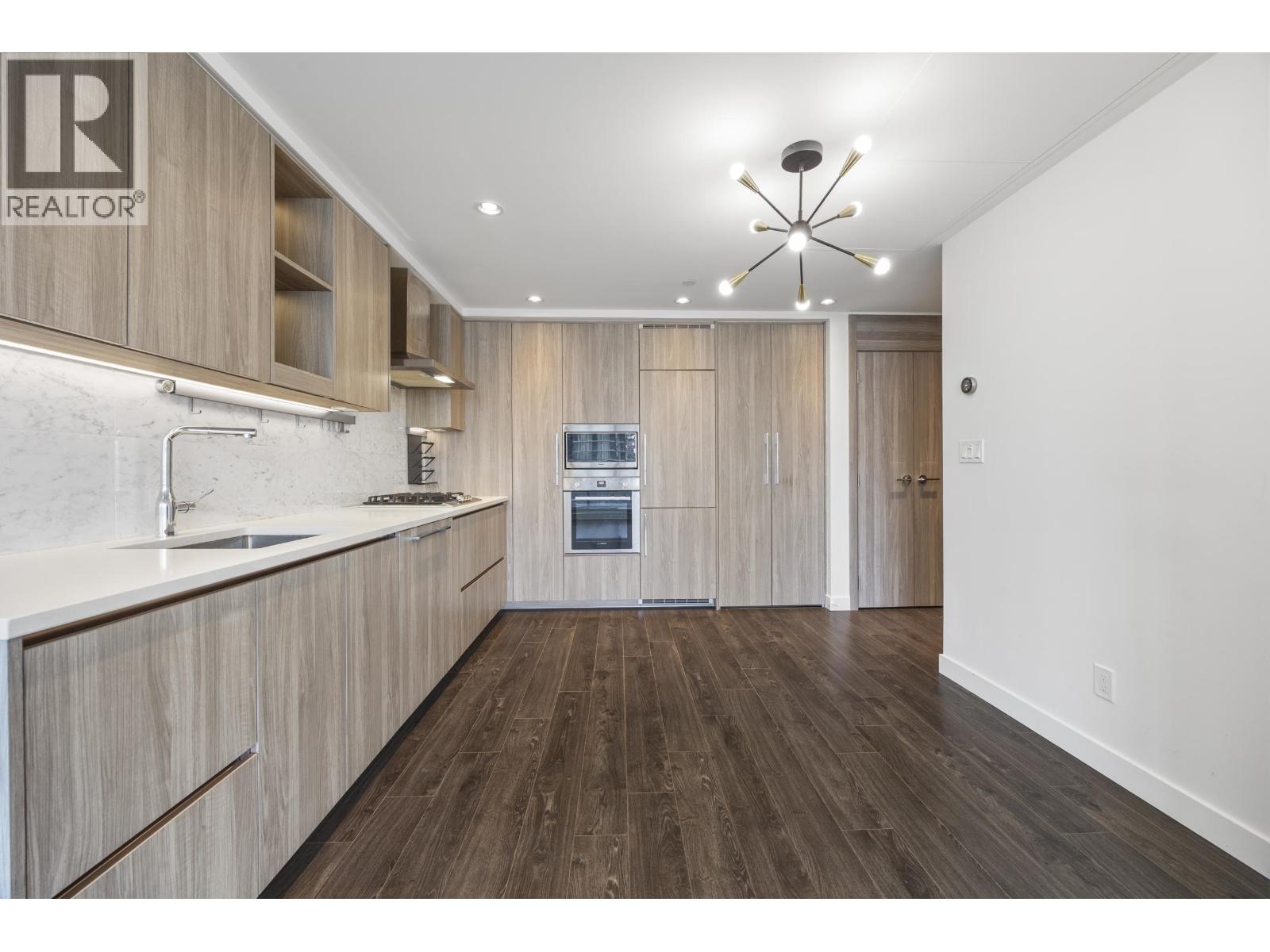 2912 4730 LOUGHEED HIGHWAY