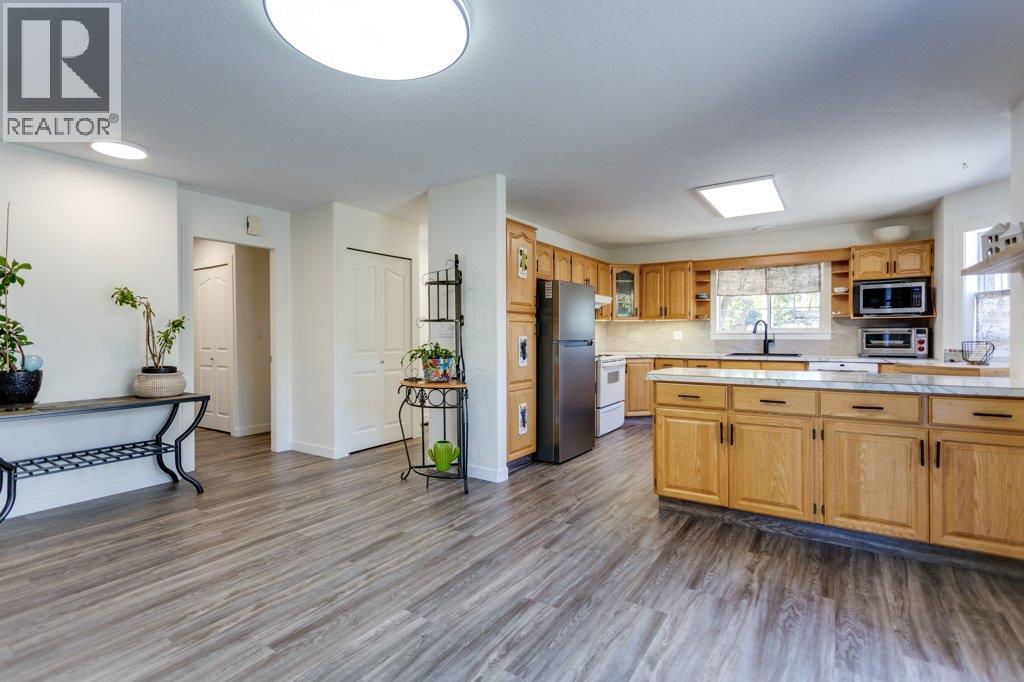 9702 Sargeant Street, Summerland, British Columbia  V0H 1Z3 - Photo 26 - 10402228
