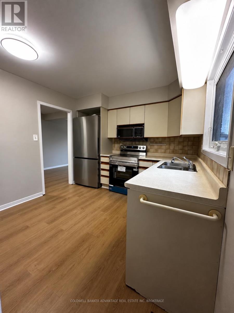 23 Fairlawn Crescent, Welland, Ontario  L3C 5Z2 - Photo 6 - X13859216