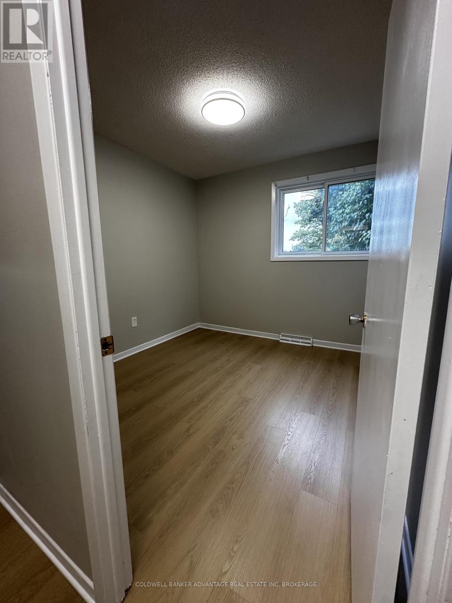 23 Fairlawn Crescent, Welland, Ontario  L3C 5Z2 - Photo 9 - X13859216