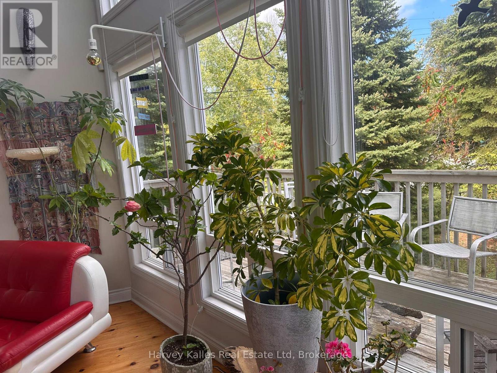 61 Constance Blvd. Boulevard N, Wasaga Beach, Ontario  L9Z 2Y3 - Photo 2 - S13859234