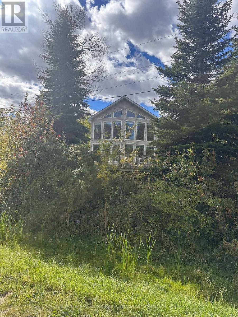 61 Constance Blvd. Boulevard N, Wasaga Beach, Ontario  L9Z 2Y3 - Photo 4 - S13859234