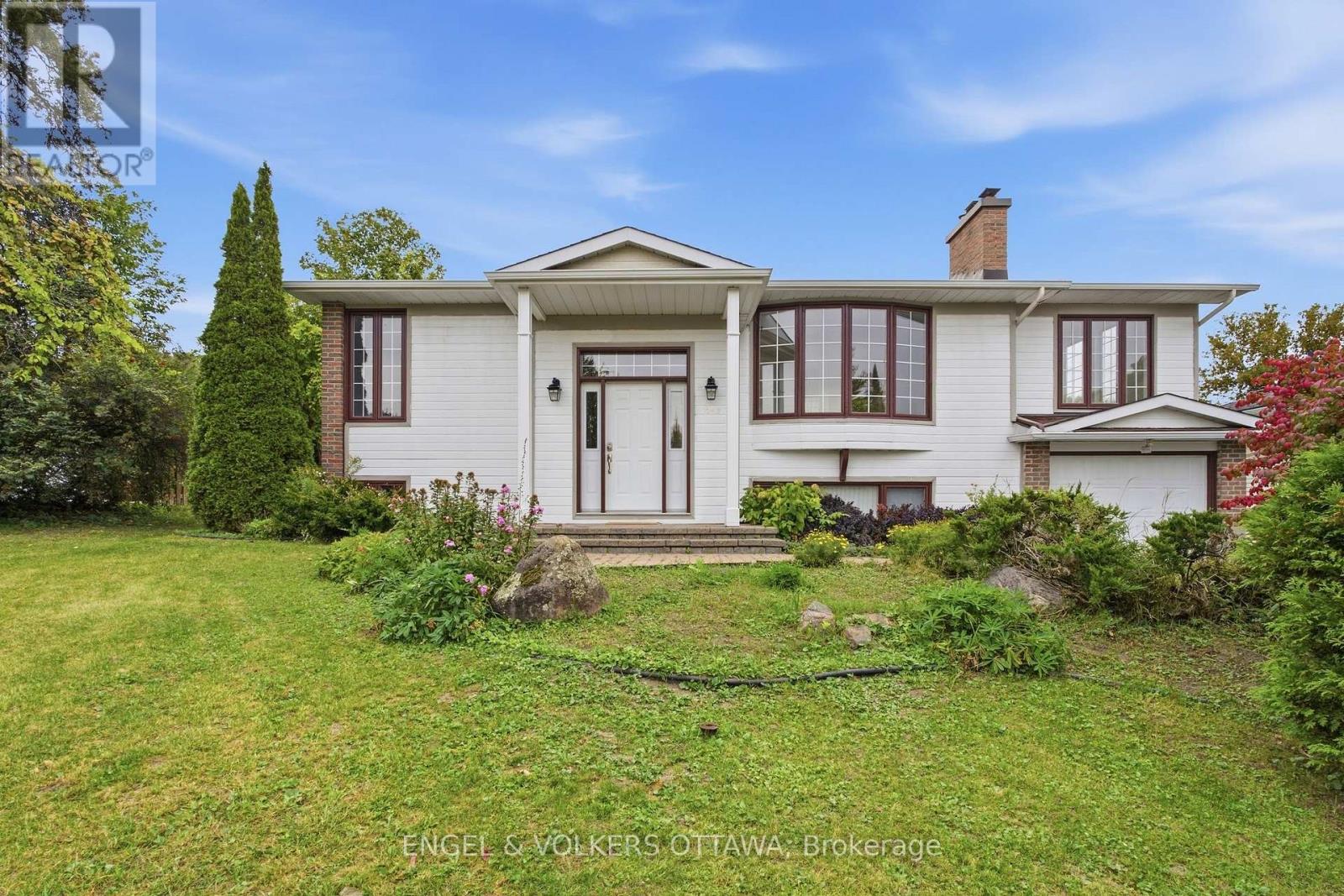 5293 Mclean Crescent, Ottawa, Ontario  K4M 1G1 - Photo 2 - X13848136