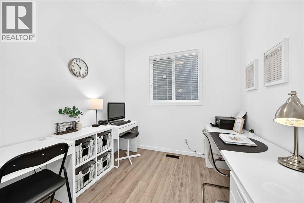 17 Masters Terrace SE, Calgary, Alberta  T3M 2C1 - Photo 11 - A2349718