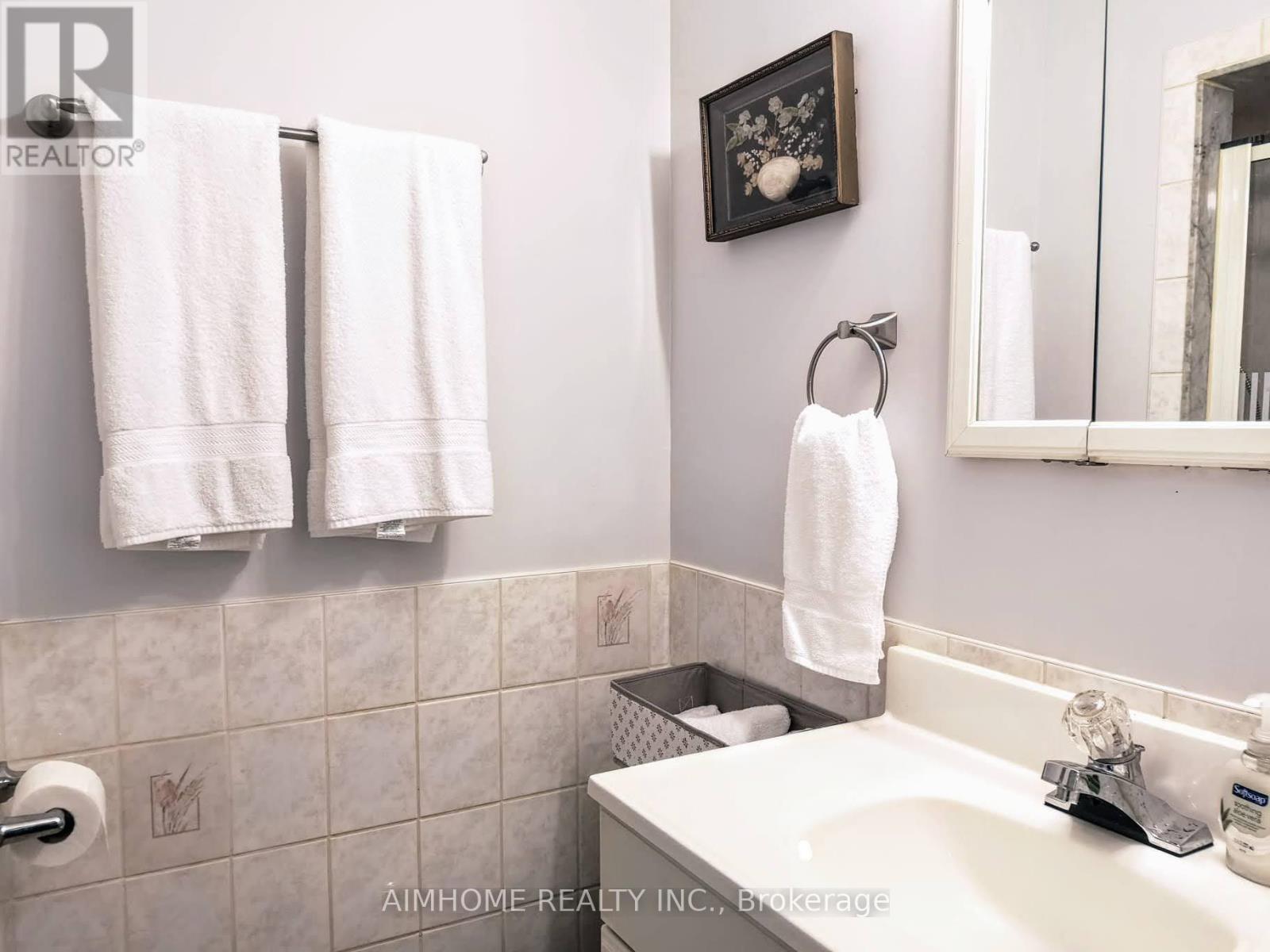 1 - 19 Shoreline Place, Georgina, Ontario  L4P 1L3 - Photo 5 - N13859228