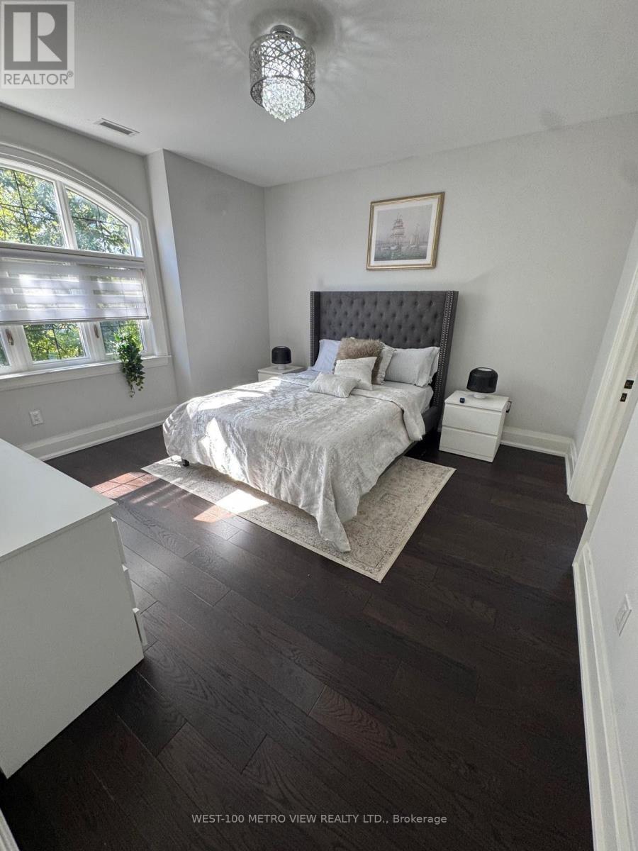 3495 Joan Drive, Mississauga, Ontario  L5B 1T7 - Photo 16 - W13859214