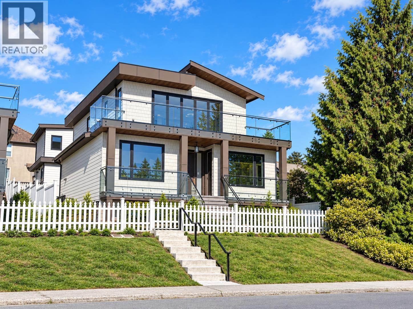 217 E EIGHTH AVENUE, New Westminster, British Columbia