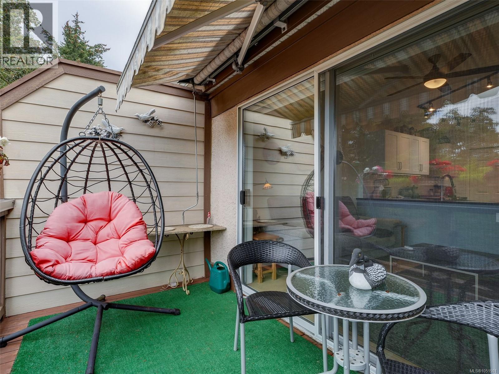 51 901 Kentwood Lane, Saanich, British Columbia  V8Y 2Y9 - Photo 10 - 1051501