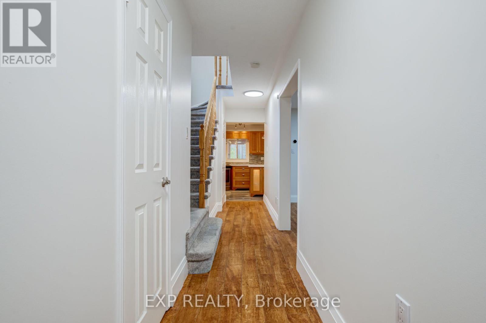 2993 Gulfstream Way, Mississauga, Ontario  L5N 6J8 - Photo 6 - W13859244