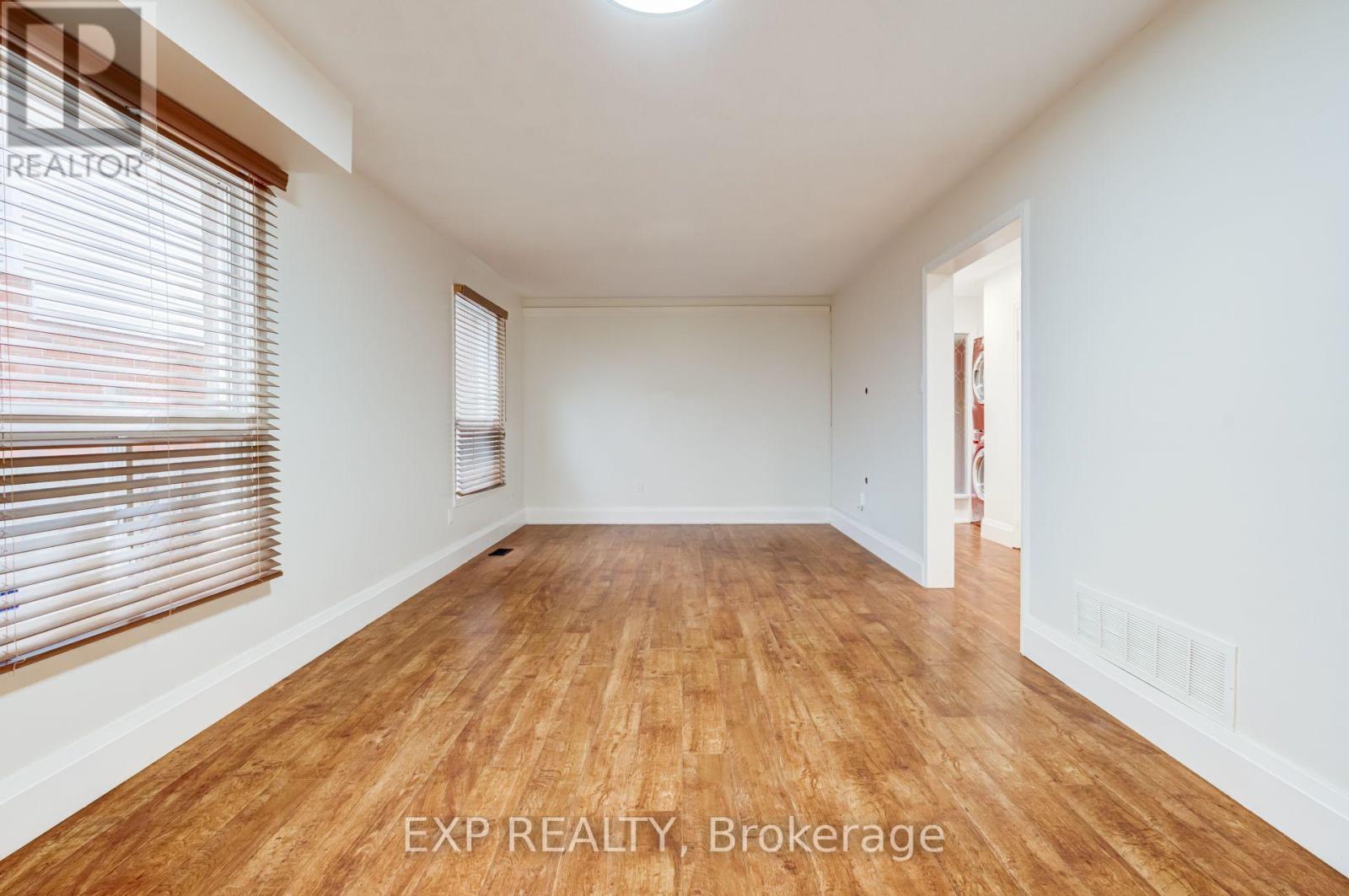 2993 Gulfstream Way, Mississauga, Ontario  L5N 6J8 - Photo 9 - W13859244