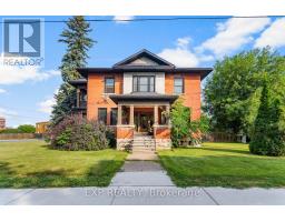 48 HALL AVENUE E, Renfrew, Ontario