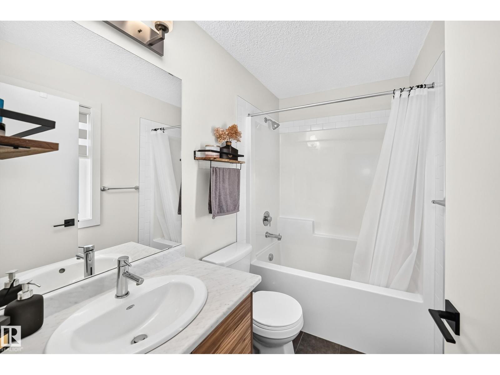 #70 16335 84 ST NW