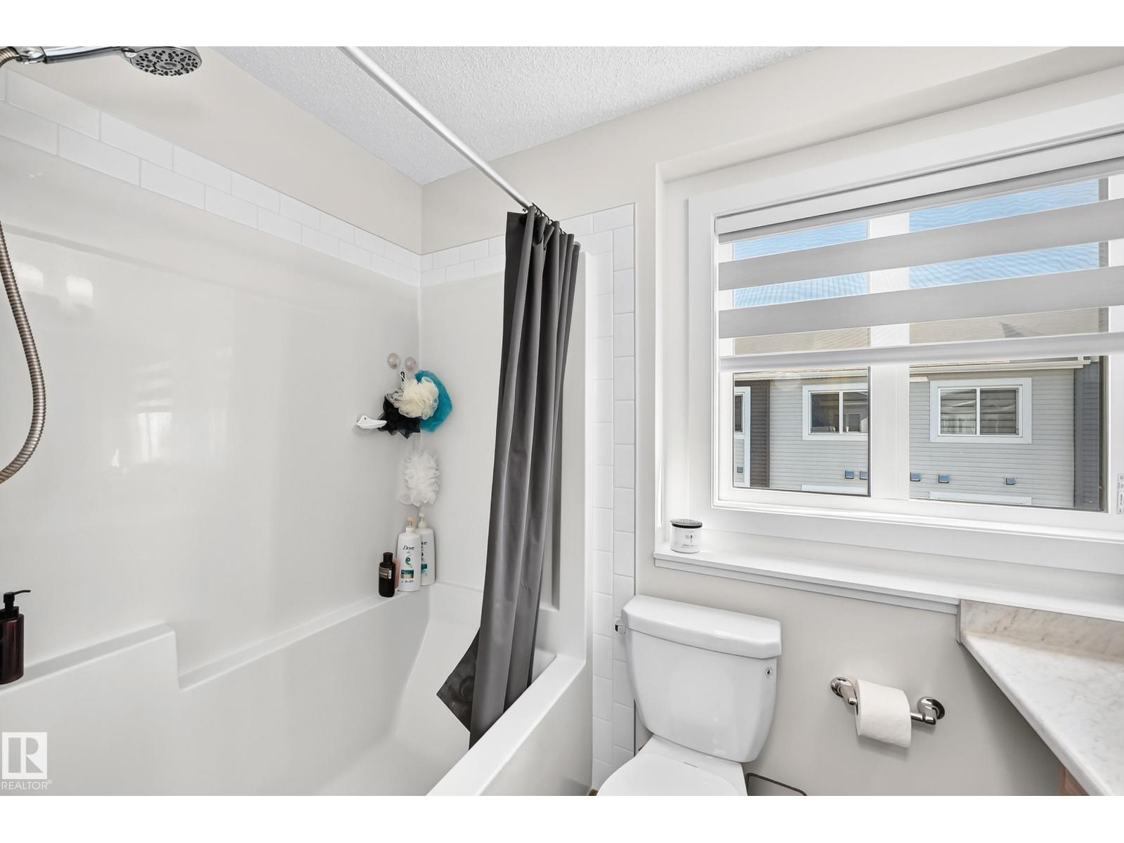 #70 16335 84 ST NW