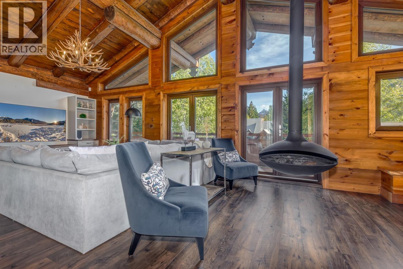 6403 St Andrew's Way, Whistler, British Columbia  V8E 0C7 - Photo 15 - R3172121