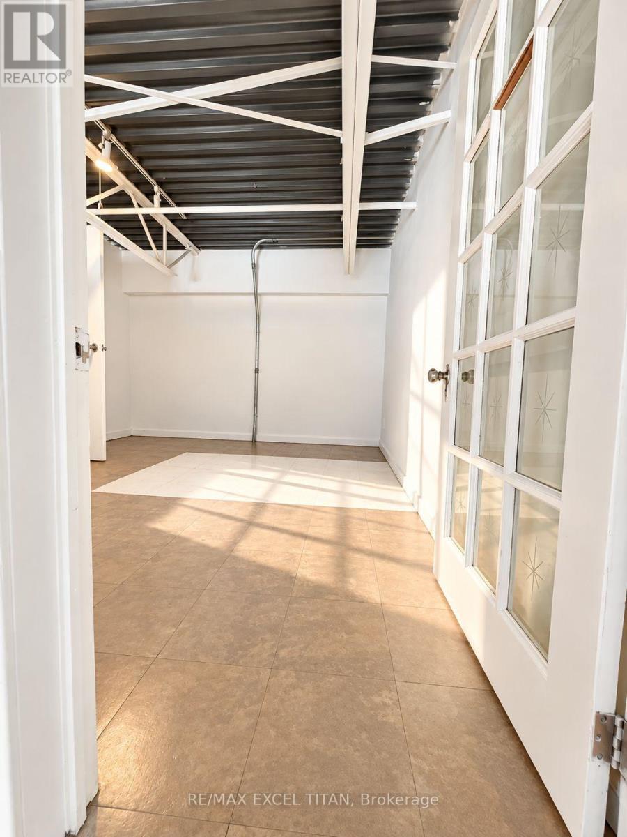 213 - 227 Sterling Road E, Toronto, Ontario  M6P 3L4 - Photo 16 - C13859272