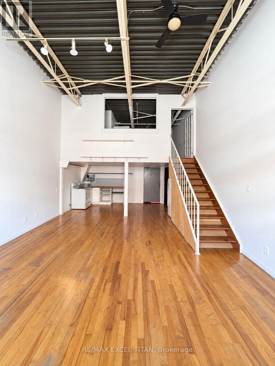 213 - 227 Sterling Road E, Toronto, Ontario  M6P 3L4 - Photo 5 - C13859272