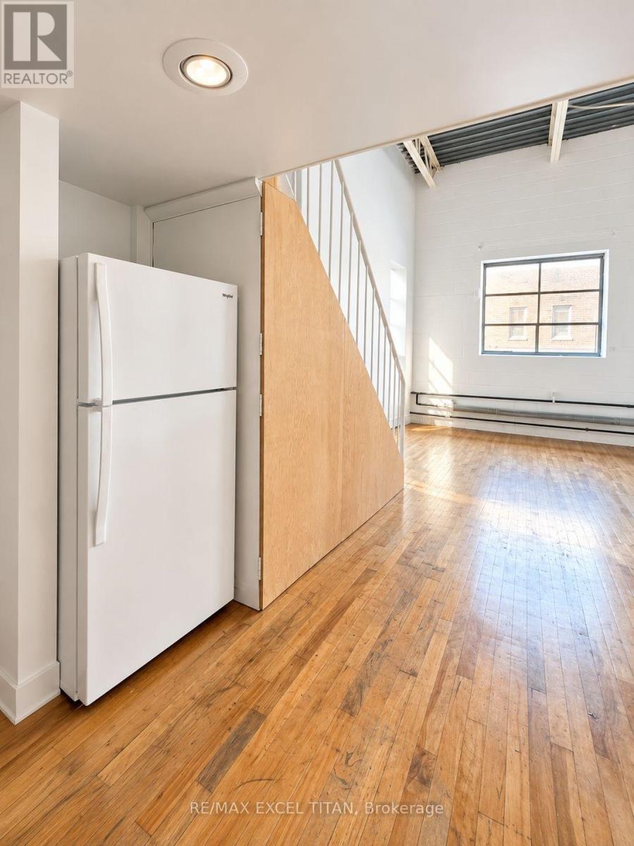 213 - 227 Sterling Road E, Toronto, Ontario  M6P 3L4 - Photo 7 - C13859272