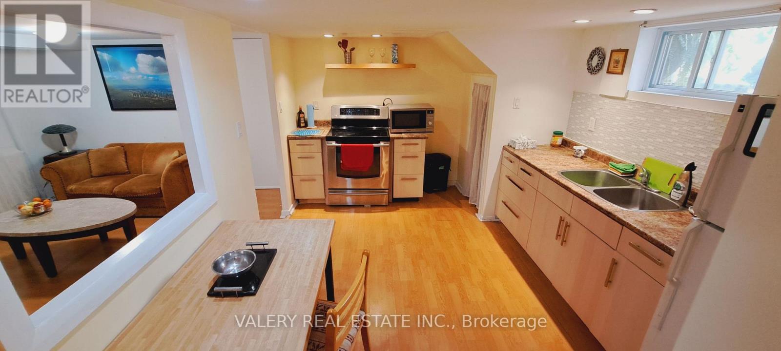 48 DUNKIRK ROAD, Toronto, Ontario