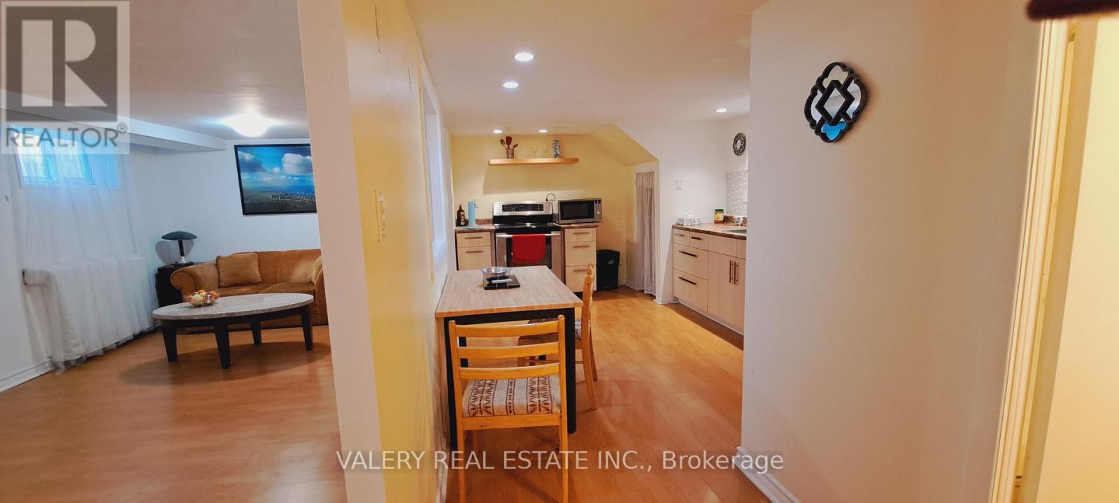 48 Dunkirk Road, Toronto, Ontario  M4C 2M3 - Photo 2 - E13859268