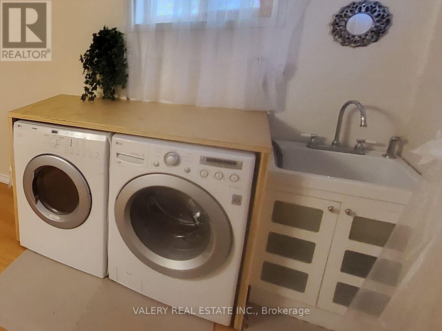 48 Dunkirk Road, Toronto, Ontario  M4C 2M3 - Photo 6 - E13859268