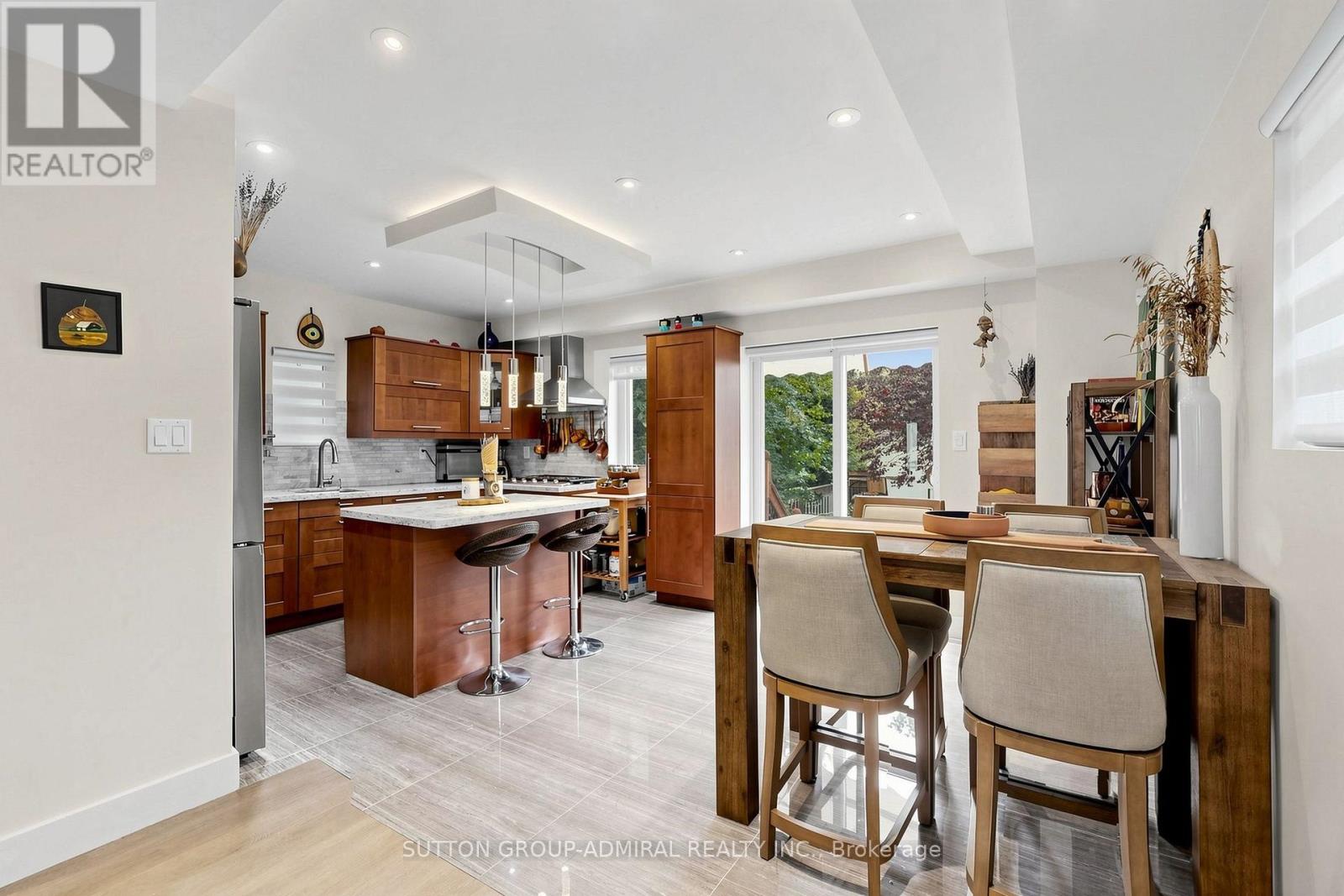 676 Vaughan Road, Toronto, Ontario  M6E 2Y6 - Photo 14 - C13859274