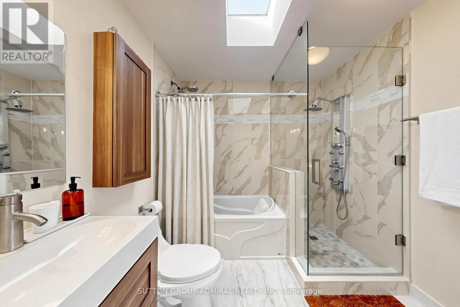 676 Vaughan Road, Toronto, Ontario  M6E 2Y6 - Photo 22 - C13859274