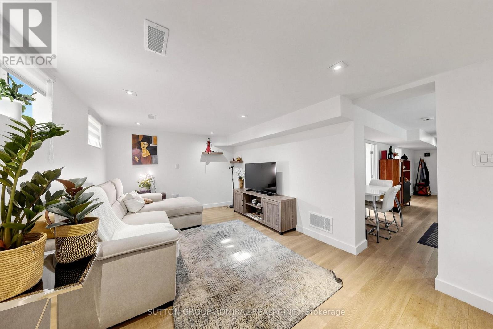 676 Vaughan Road, Toronto, Ontario  M6E 2Y6 - Photo 31 - C13859274
