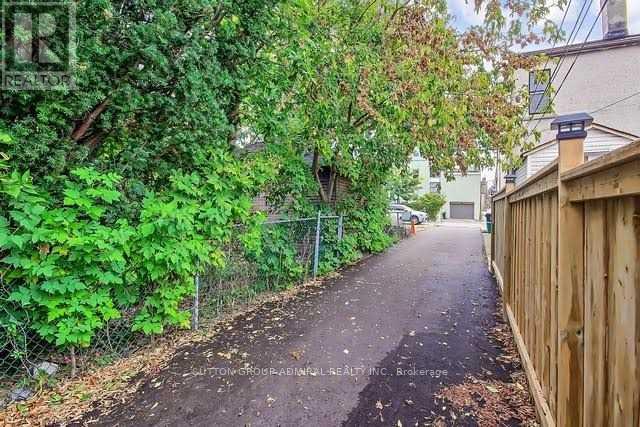 676 Vaughan Road, Toronto, Ontario  M6E 2Y6 - Photo 44 - C13859274