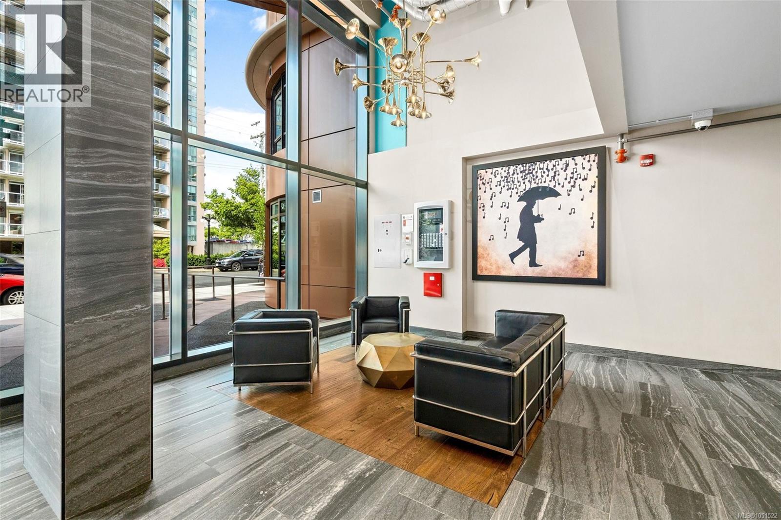 322 1029 View St