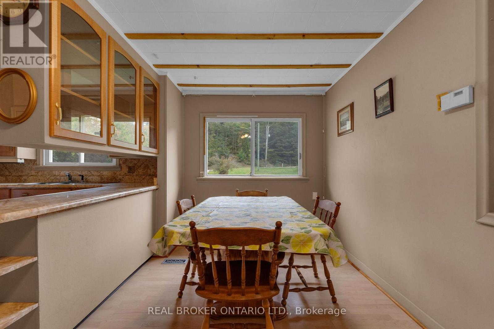 2086 Penetanguishene Road, Springwater, Ontario  L4M 4Y8 - Photo 12 - S13859324