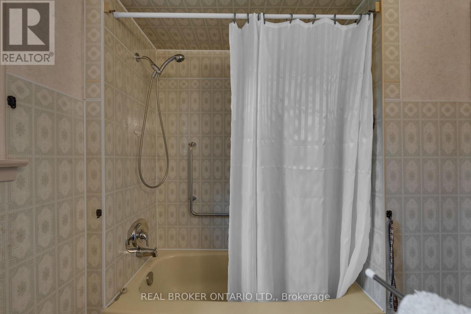 2086 Penetanguishene Road, Springwater, Ontario  L4M 4Y8 - Photo 22 - S13859324