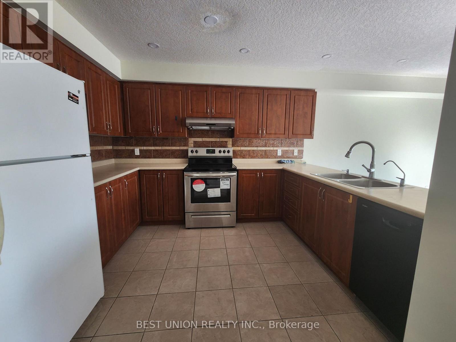27 - 468 Doon Drive S, Kitchener, Ontario  N2P 0A2 - Photo 7 - X13859308