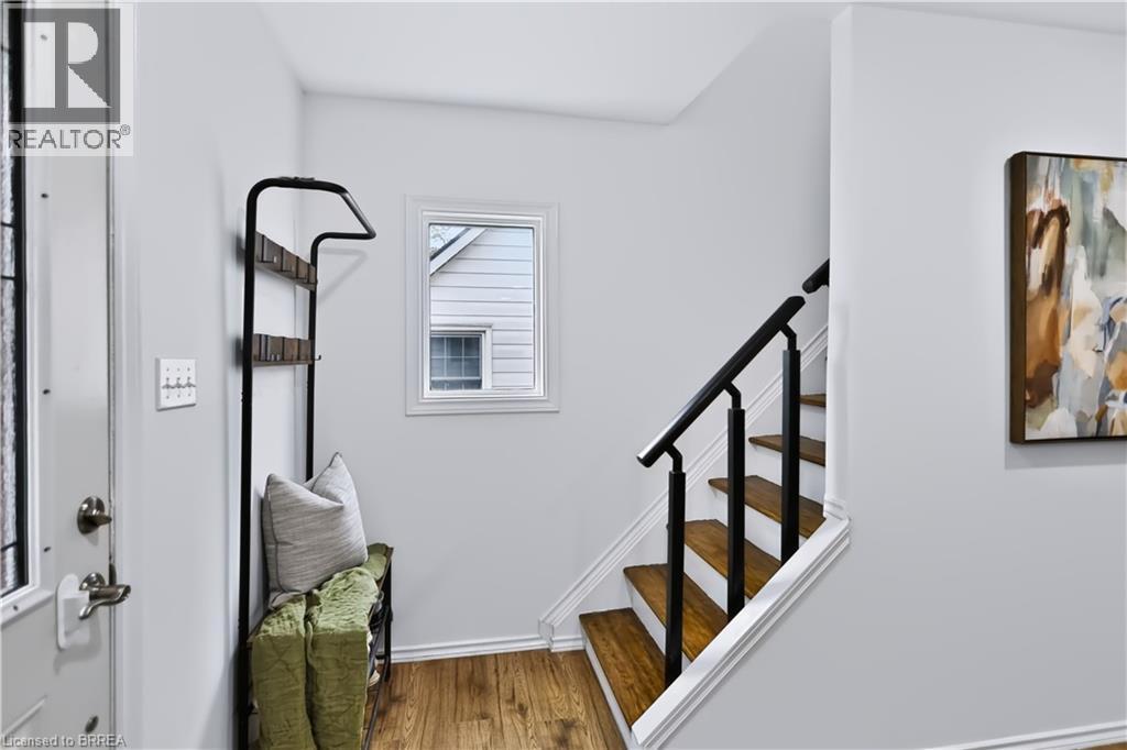 11 Sussex Avenue, Brantford, Ontario  N3R 2G5 - Photo 11 - 40866967