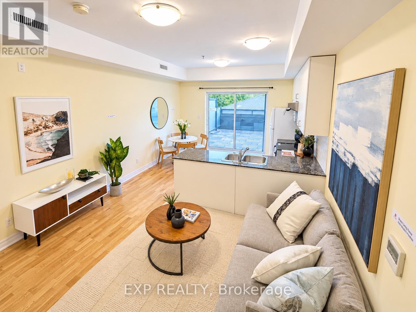 204 - 728 Sheppard Avenue W, Toronto, Ontario  M3H 2S8 - Photo 2 - C13817106