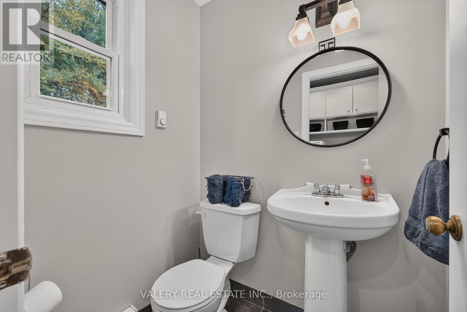 325 Coleridge Drive, Waterloo, Ontario  N2L 2V5 - Photo 14 - X13859352