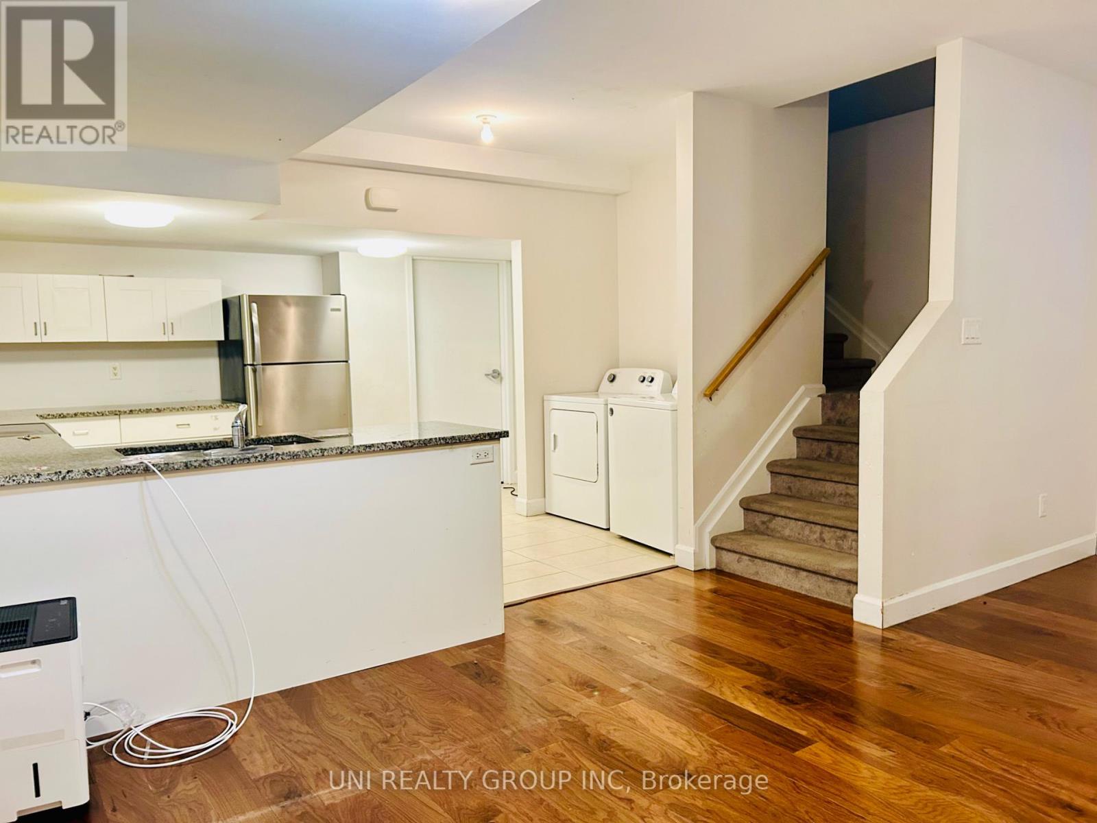 B - 492 Moodie Drive, Ottawa, Ontario K2H 8A7 - Photo 5 - X13754874