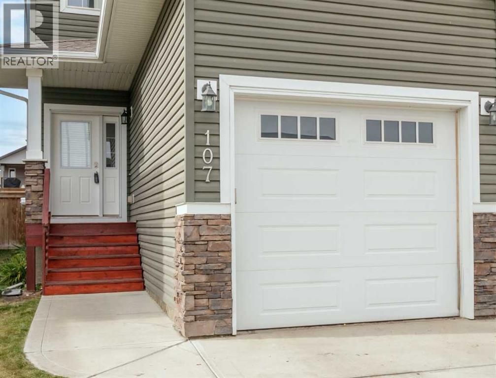 107 Henderson Crescent