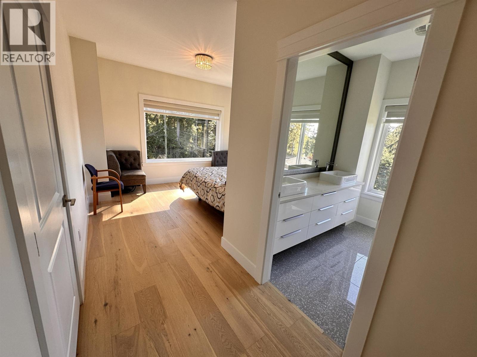 2425 LEGGETT DRIVE