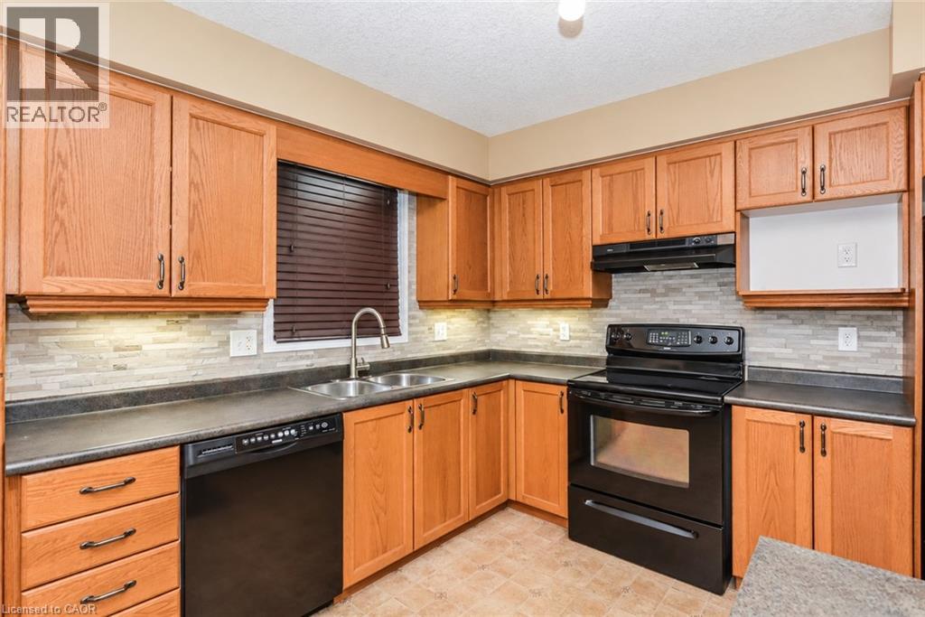 16 Frankfurt Street, Kitchener, Ontario  N2R 1T5 - Photo 5 - 40867139