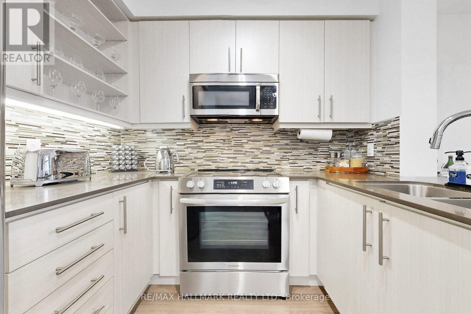 Ph 10 - 55 Oneida Crescent, Richmond Hill, Ontario  L4B 0E8 - Photo 4 - N13859380