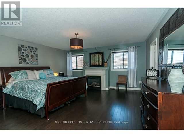 4 Bluewater Trail, Barrie, Ontario  L4N 0G6 - Photo 8 - S13859392