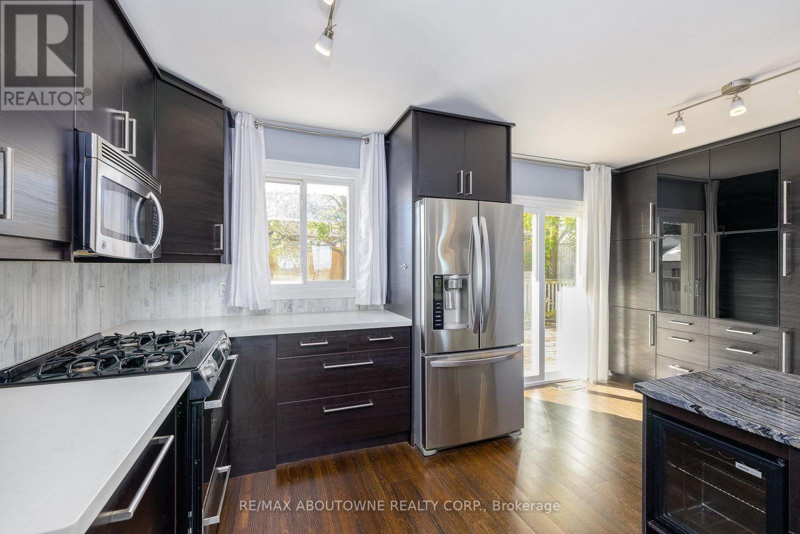Upper - 71 Lakeside Drive, Grimsby, Ontario  L3M 2L4 - Photo 14 - X13859386