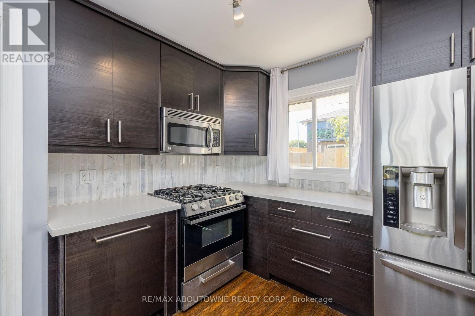 Upper - 71 Lakeside Drive, Grimsby, Ontario  L3M 2L4 - Photo 15 - X13859386