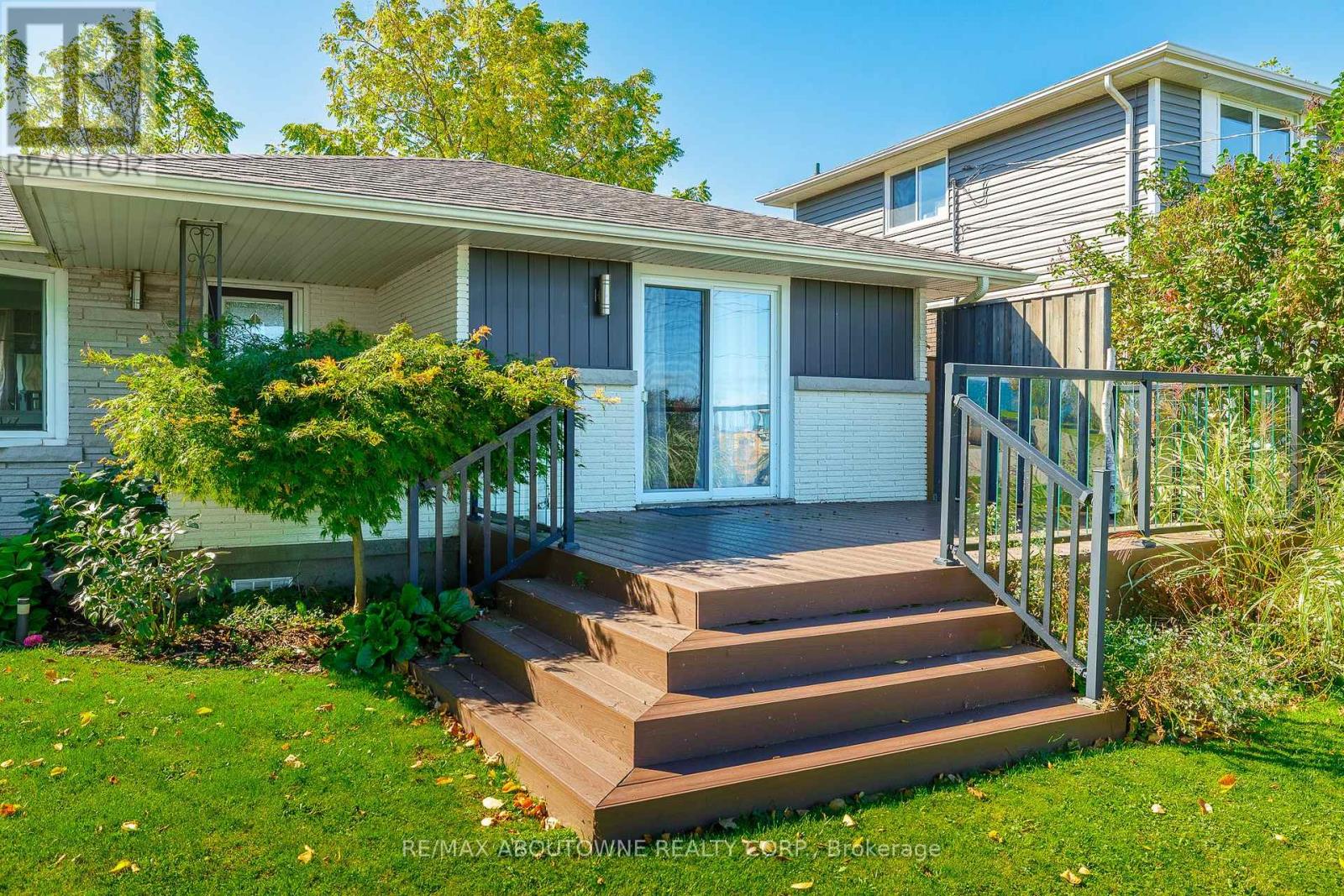 Upper - 71 Lakeside Drive, Grimsby, Ontario  L3M 2L4 - Photo 5 - X13859386